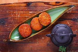 冰皮月餅和普通月餅的區(qū)別 蘇式月餅和廣式月餅的區(qū)別？