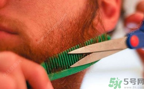 15歲男孩可以刮胡子嗎？15歲男孩經(jīng)常流鼻血怎么回事？