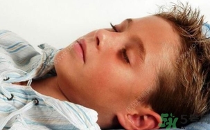 15歲男孩腰疼怎么回事？15歲男孩腰疼怎么辦？