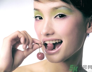 眼影干了怎么辦？眼影保質(zhì)期一般多久？