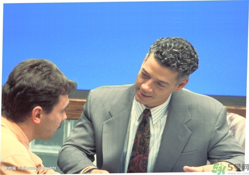 怎么讓自己變得會(huì)說話？怎么和妹子聊天不冷場(chǎng)？