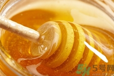 ?蜂蜜怎么吃才有營養(yǎng)？蜂蜜的鑒別方法是什么？