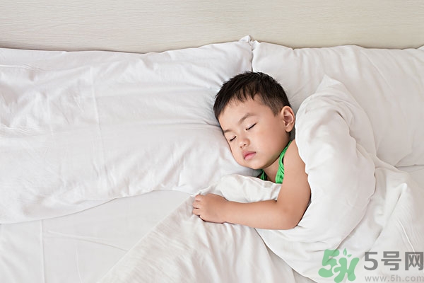 幼兒玩游戲有什么好處?幼兒玩哪些游戲好 幼兒玩游戲有什么好處?幼兒玩哪些游戲好