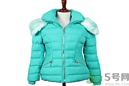 羽絨服怎么洗？白色羽絨服怎么洗？