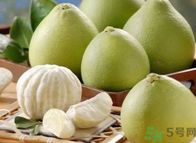 吃柚子能喝牛奶嗎?柚子可以和牛奶一起吃嗎? 吃柚子能喝牛奶嗎?柚子可以和牛奶一起吃嗎?