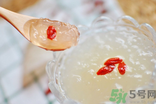 燕窩男的可以吃嗎?男人吃燕窩有什么好處 燕窩男的可以吃嗎?男人吃燕窩有什么好處