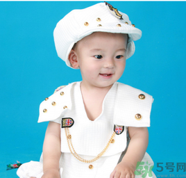 寶寶屁股上長小紅疙瘩是怎么回事？寶寶屁股上長小紅疙瘩怎么辦?