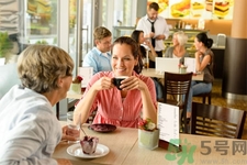 來月經(jīng)可以喝咖啡嗎？月經(jīng)期間能不能喝咖啡？