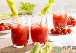 番茄汁可以空腹喝嗎?番茄汁空腹喝會(huì)怎么樣 番茄汁可以空腹喝嗎?番茄汁空腹喝會(huì)怎么樣