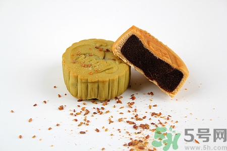 冰皮月餅可以直接吃嗎?冰皮月餅吃之前要解凍嗎 冰皮月餅可以直接吃嗎?冰皮月餅吃之前要解凍嗎