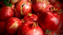 石榴可以榨汁嗎?石榴榨汁怎么榨 石榴可以榨汁嗎?石榴榨汁怎么榨