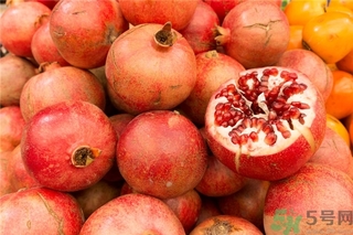 石榴里面發(fā)黃還能吃嗎？石榴發(fā)黃變色了怎么辦？