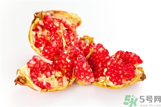 石榴里面白色的能吃嗎？石榴里面的籽可以吃嗎？