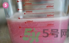 石榴水弄衣服上怎么洗？石榴汁怎么清洗？