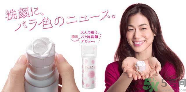 kanebo嘉娜寶玫瑰潔面乳怎么用？kanebo玫瑰洗面奶使用方法