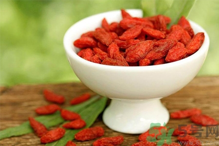 枸杞一天吃多少為宜？枸杞什么時候吃最好？