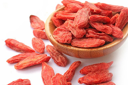 枸杞泡酒的配方是什么？枸杞泡酒需注意什么？