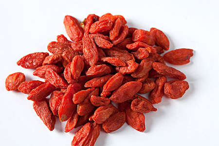 枸杞泡酒的配方是什么？枸杞泡酒需注意什么？