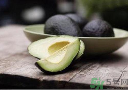 牛油果和香蕉可以一起吃嗎？牛油果和香蕉一起吃多少合適？