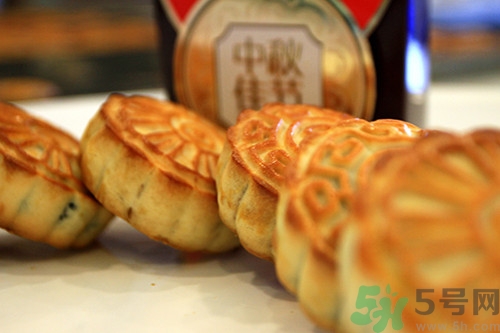 廣式月餅可以用玉米油嗎?做廣式月餅用什么油