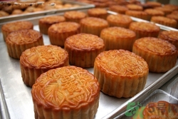 廣式月餅可以放冰箱保存嗎?廣式月餅放冰箱可以放多久 廣式月餅可以放冰箱保存嗎?廣式月餅放冰箱可以放多久