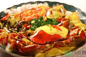 吃螃蟹可以喝紅酒嗎？吃螃蟹可以喝酒嗎？