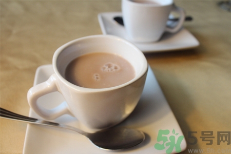 為什么喝奶茶后睡不著覺？喝奶茶會失眠怎么辦？