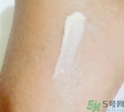 夢(mèng)妝光采裸透氣墊怎么樣？夢(mèng)妝桃花遮瑕氣墊bb好用嗎？