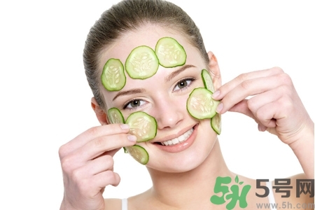 貼黃瓜片后要洗臉嗎？敷黃瓜片后需要洗臉嗎？