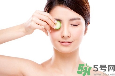 貼黃瓜片后要洗臉嗎？敷黃瓜片后需要洗臉嗎？