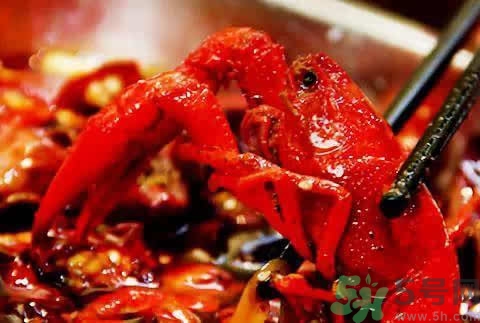 吃小龍蝦可以喝牛奶嗎?小龍蝦能和牛奶一起吃嗎? 吃小龍蝦可以喝牛奶嗎?小龍蝦能和牛奶一起吃嗎?