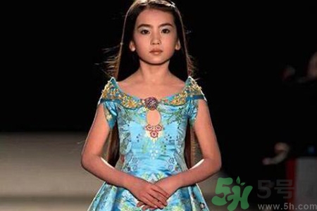 9歲女生的標(biāo)準(zhǔn)身高體重是多少？9歲女生正常身高體重是多少？