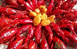 吃小龍蝦可以喝豆?jié){嗎?小龍蝦能和豆?jié){一起吃嗎? 吃小龍蝦可以喝豆?jié){嗎?小龍蝦能和豆?jié){一起吃嗎?