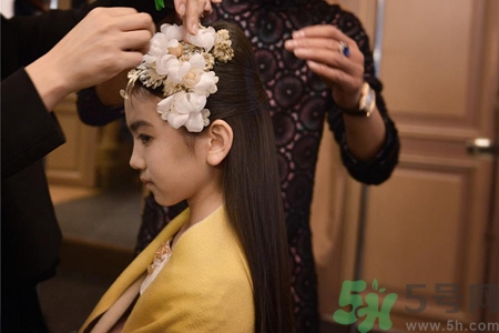 9歲女生的標(biāo)準(zhǔn)身高體重是多少？9歲女生正常身高體重是多少？