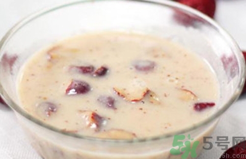 吃小龍蝦可以喝豆?jié){嗎?小龍蝦能和豆?jié){一起吃嗎? 吃小龍蝦可以喝豆?jié){嗎?小龍蝦能和豆?jié){一起吃嗎?