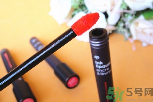 菲詩(shī)小鋪水墨絢染水潤(rùn)唇彩怎么樣？菲詩(shī)小鋪唇彩好用嗎？