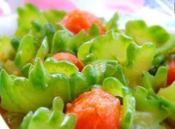 苦瓜汁可以去痱子嗎？喝苦瓜汁有什么好處？