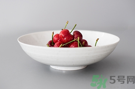 櫻桃可以榨汁么?櫻桃榨汁的做法 櫻桃可以榨汁么?櫻桃榨汁的做法