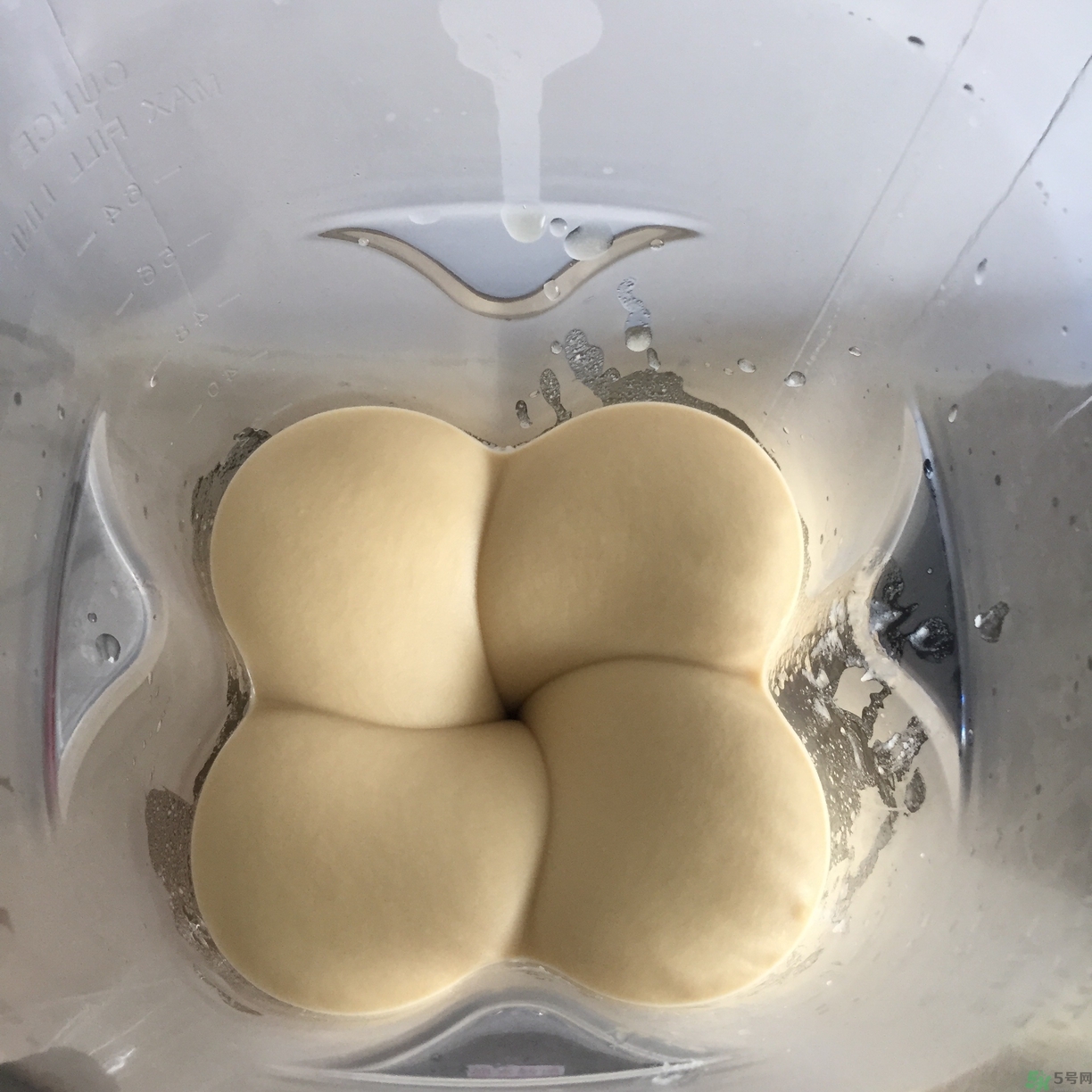 蓮蓉月餅的餡料是什么？蓮蓉月餅的餡料怎么做？