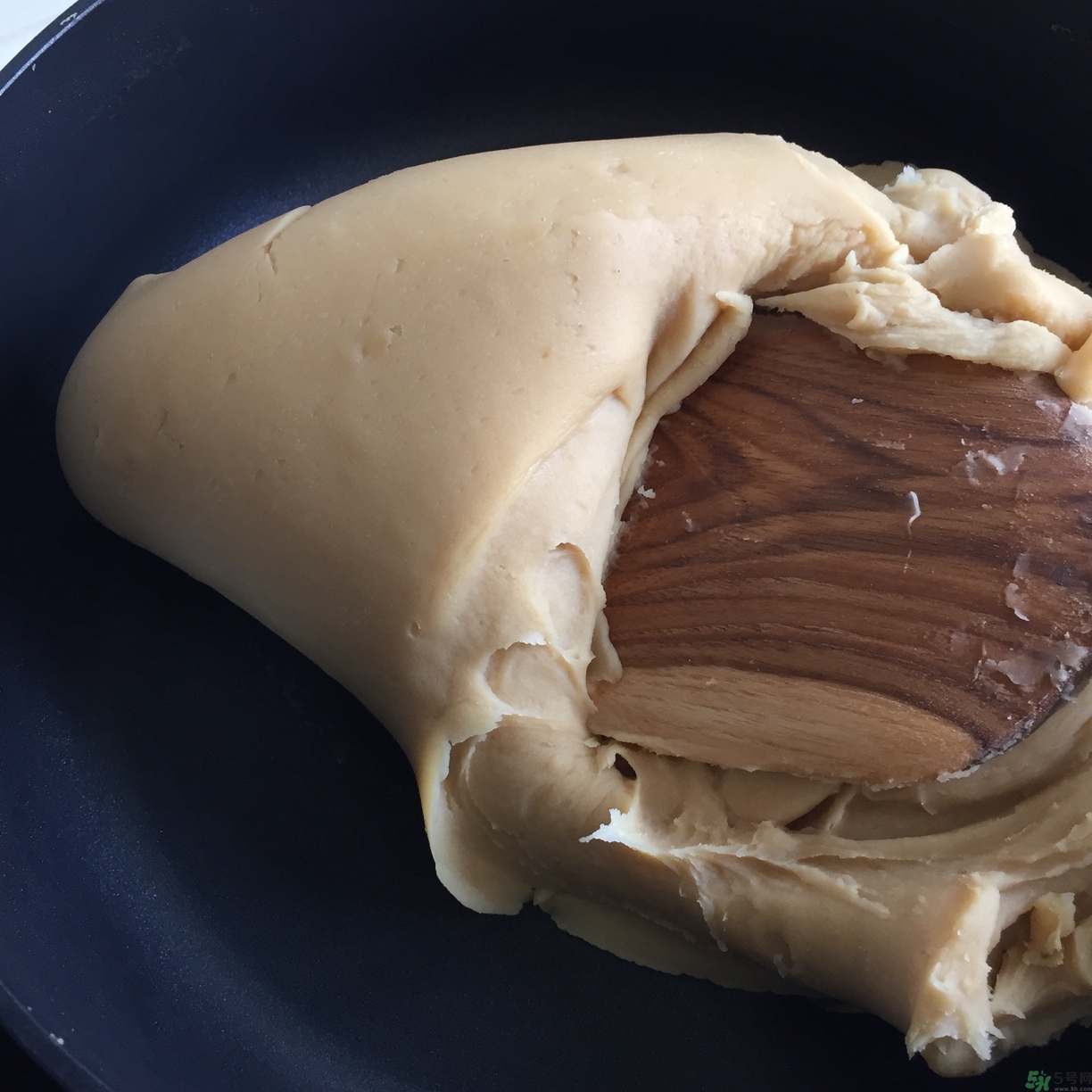 蓮蓉月餅的餡料是什么？蓮蓉月餅的餡料怎么做？