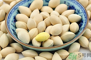 白果什么時候成熟？沒熟的白果能不能吃？