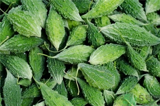 苦瓜汁可以敷臉嗎？苦瓜汁敷臉可以祛痘嗎