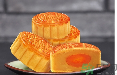 蛋黃月餅好吃嗎？蛋黃月餅?zāi)膫€牌子好吃？