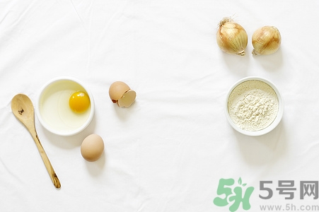 生姜和雞蛋可以一起吃嗎?生姜水沖雞蛋的功效 生姜和雞蛋可以一起吃嗎?生姜水沖雞蛋的功效