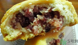 云南火腿月餅?zāi)膫€(gè)牌子好？哪個(gè)牌子的云南火腿月餅最好吃？