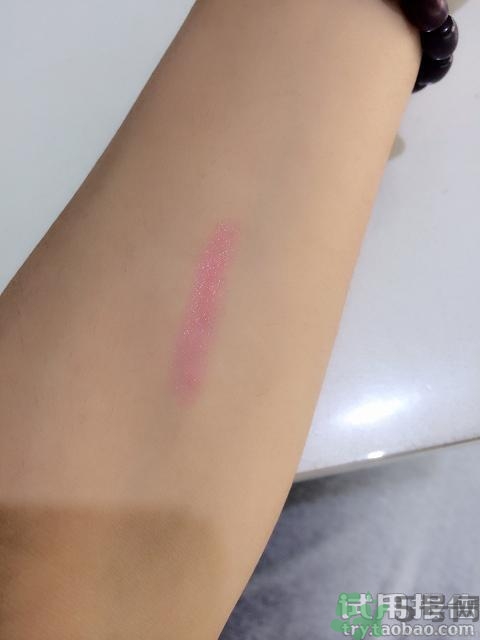 夢妝唇膏筆怎么用?夢妝唇膏筆使用方法。