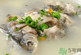鯽魚(yú)可以和什么一起煲湯?鯽魚(yú)和什么燉湯好喝?