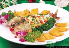 鱸魚的營(yíng)養(yǎng)價(jià)值 鱸魚的功效與作用 鱸魚的營(yíng)養(yǎng)價(jià)值 鱸魚的功效與作用