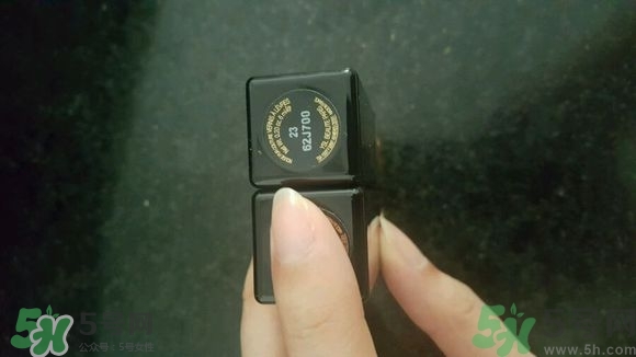 ysl黑管唇釉真假怎么辨別?圣羅蘭黑管唇釉真假對(duì)比圖 ysl黑管唇釉真假怎么辨別?圣羅蘭黑管唇釉真假對(duì)比圖
