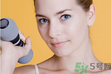 玻尿酸隆鼻和手術(shù)隆鼻的區(qū)別是什么？